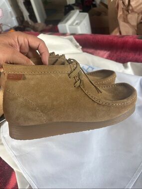 Clarks Men's Tan Suede Chukka Wallabee Boot 81/2